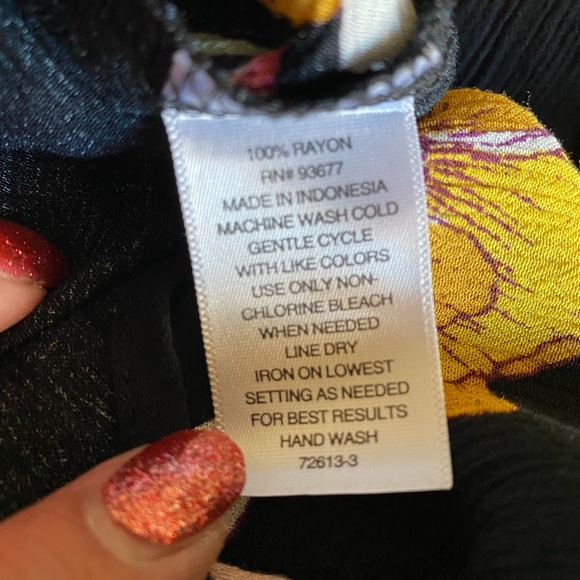 Flowered Top - Picture 11 of 11